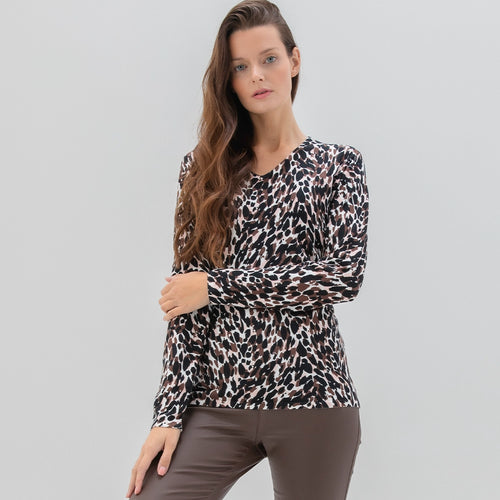 7534 - Animal Print V-Neck Top