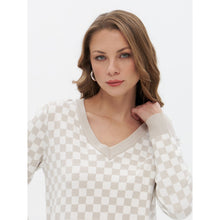 20207 - Two Tone Check V-Neck Sweater