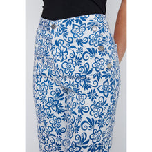 2612026 - Floral Swirl Printed Long Shorts - Pennita