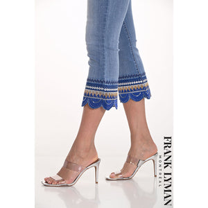 251559 - Tribal Trim Capri Jeans