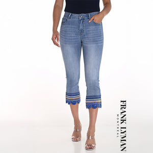 251559 - Tribal Trim Capri Jeans