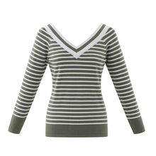 7800 - V-Neck Striped Top