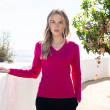 7119 - V-Neck Sparkle Fuchsia Top