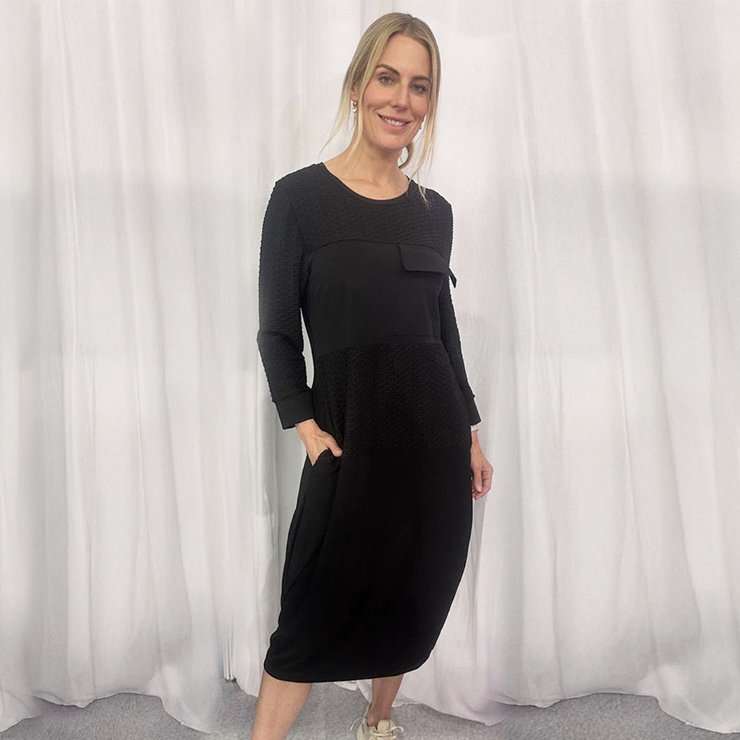 2140-23 - Long Sleeve Textured Pocket Dress