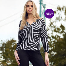 253177 - Animal Print Batwing Sparkle Zip Top
