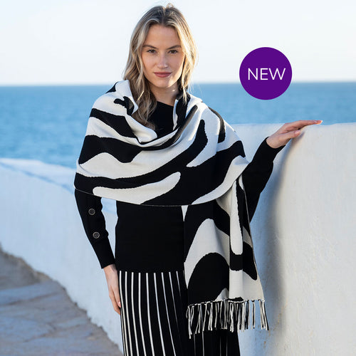 8138 - Large Tassel Shawl/Scarf