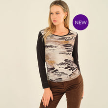 75681 - Long Sleeve Animal Top ‘Unbalanced by Kurosh Navid’