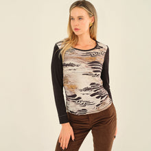 75681 - Long Sleeve Animal Top ‘Unbalanced by Kurosh Navid’