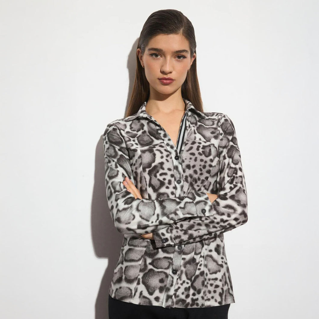 Monica Gris - Animal Print Buttoned Top