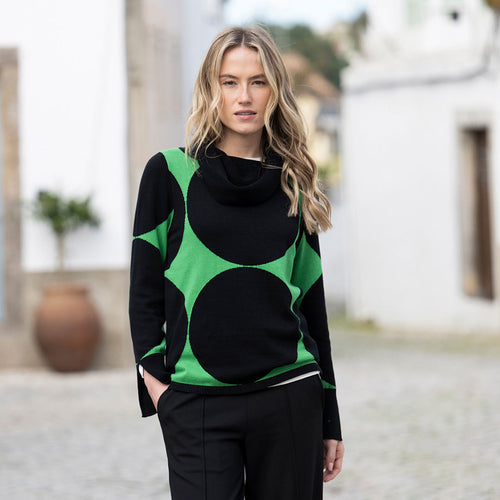 8076 - Cowl Circle Top