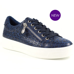 DLB009 - ‘Charm’ Trainer