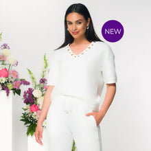 EW36042 - Eyelet V-Neck Top - Pennita