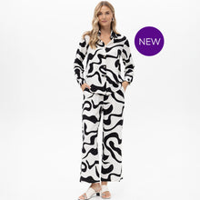 19210 - Wavy Print Two Piece Top & Trouser Suit - Pennita