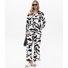 19210 - Wavy Print Two Piece Top & Trouser Suit - Pennita