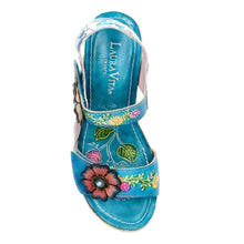 Bonito 38 - Flower Wedge - Pennita