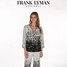 263246 - Giraffe Print Zip Top