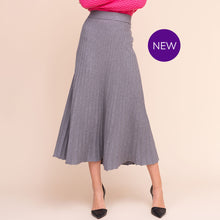A48058 - Pleated Skirt