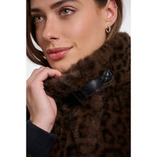 Ambra 7012611 - Leopard Fun Fur Jacket