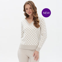 20207 - Two Tone Check V-Neck Sweater