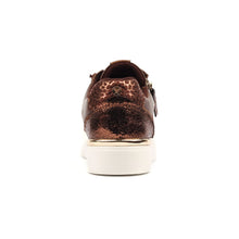 DLB210 - Gaby Metallic Platform Trainer