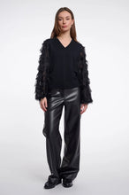 Rhode 7002611 - Fancy Sleeve V-Neck Top